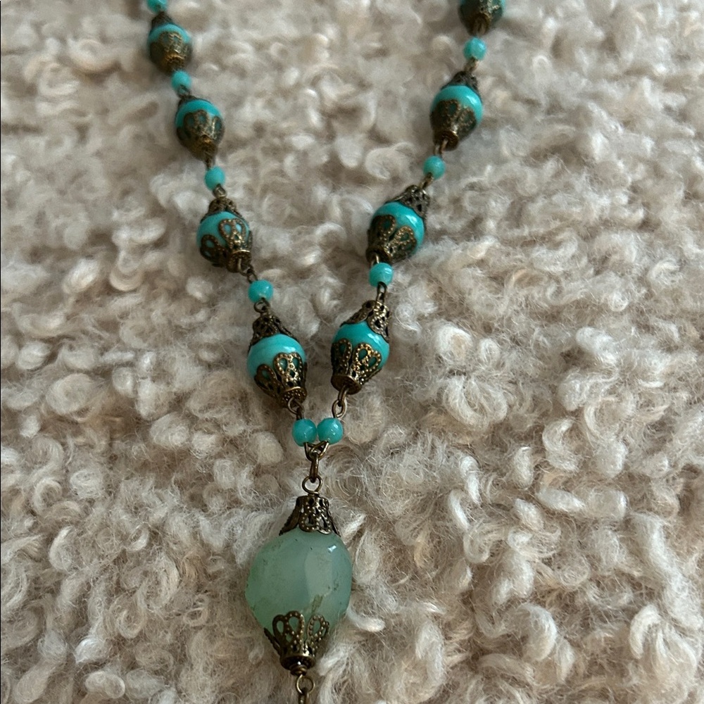 NEW LISTING! NWOT Elegant Turquoise and Jade Beaded Necklace